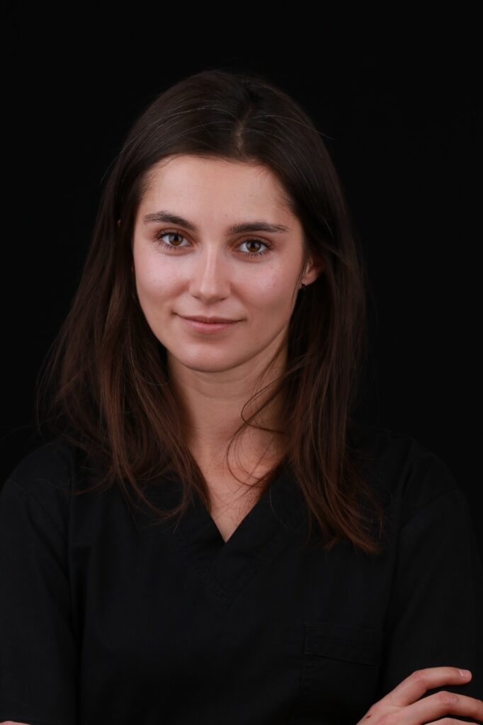 dr alexandra cornea parodontologie